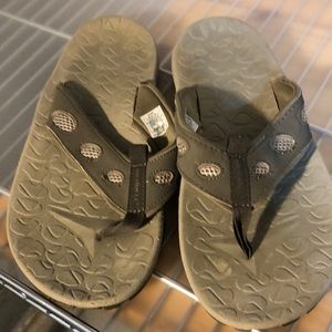 Merrell Flip Flops Women’s size 8 in Gray